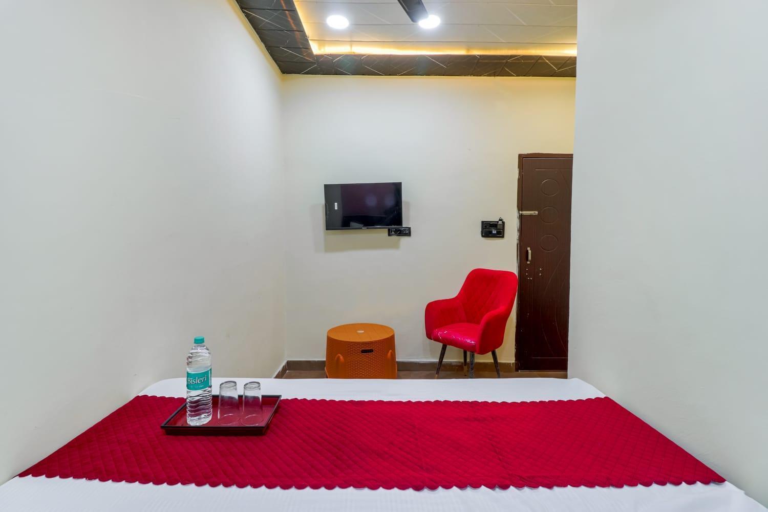 Hotel Krishna Priya Харидвар Экстерьер фото